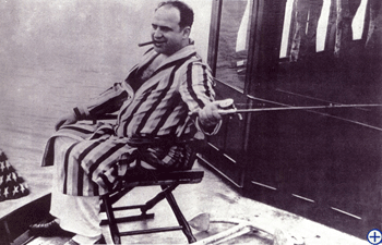 Al Capone auf seiner Yacht, 1926